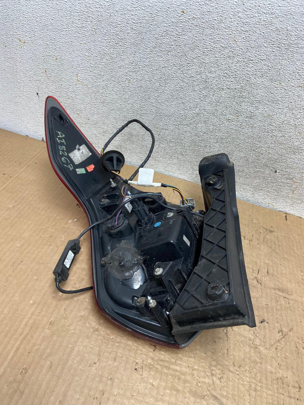 2016 -2019 Ford Explorer Right Passenger Side Rh Tail light AI8267 LK7