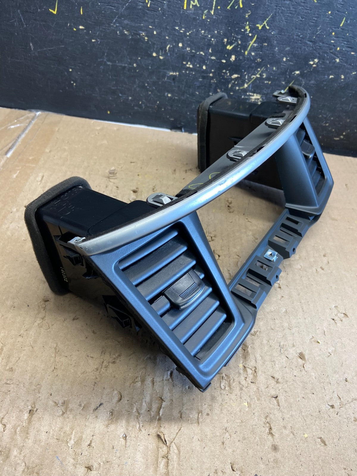 2013 to 2020 Nissan Pathfinder Center Dash Radio Trim Bezel  Surround ab5606 DG1