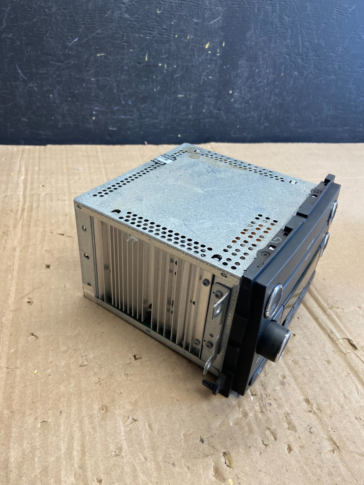 2009 - 2010 Ford Expedition Explorer Radio CD Player AM/FM AE1721 DG2