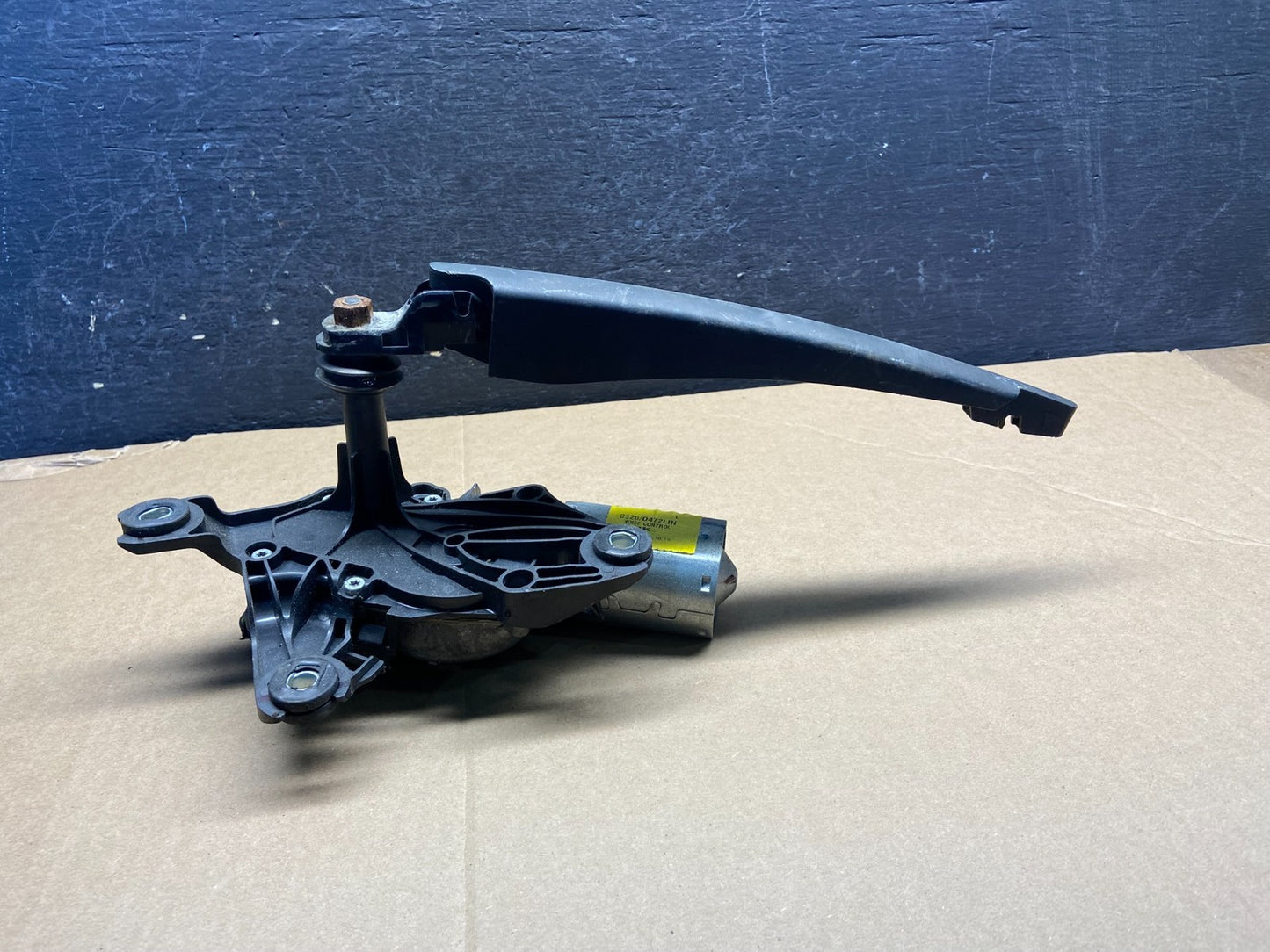 2013 to 2019 Ford Escape Rear Windshield Wiper Motor af9017 DG1