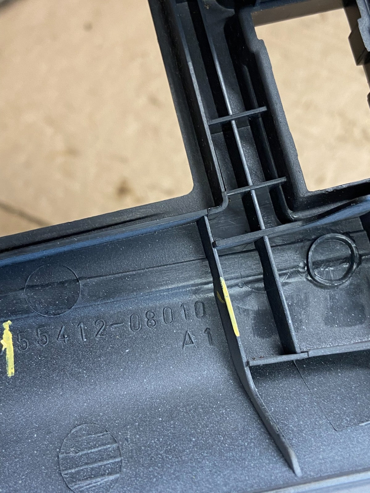 1998 to 2000 Toyota Sienna Center Console Radio Trim Bezel AF2335 DG6