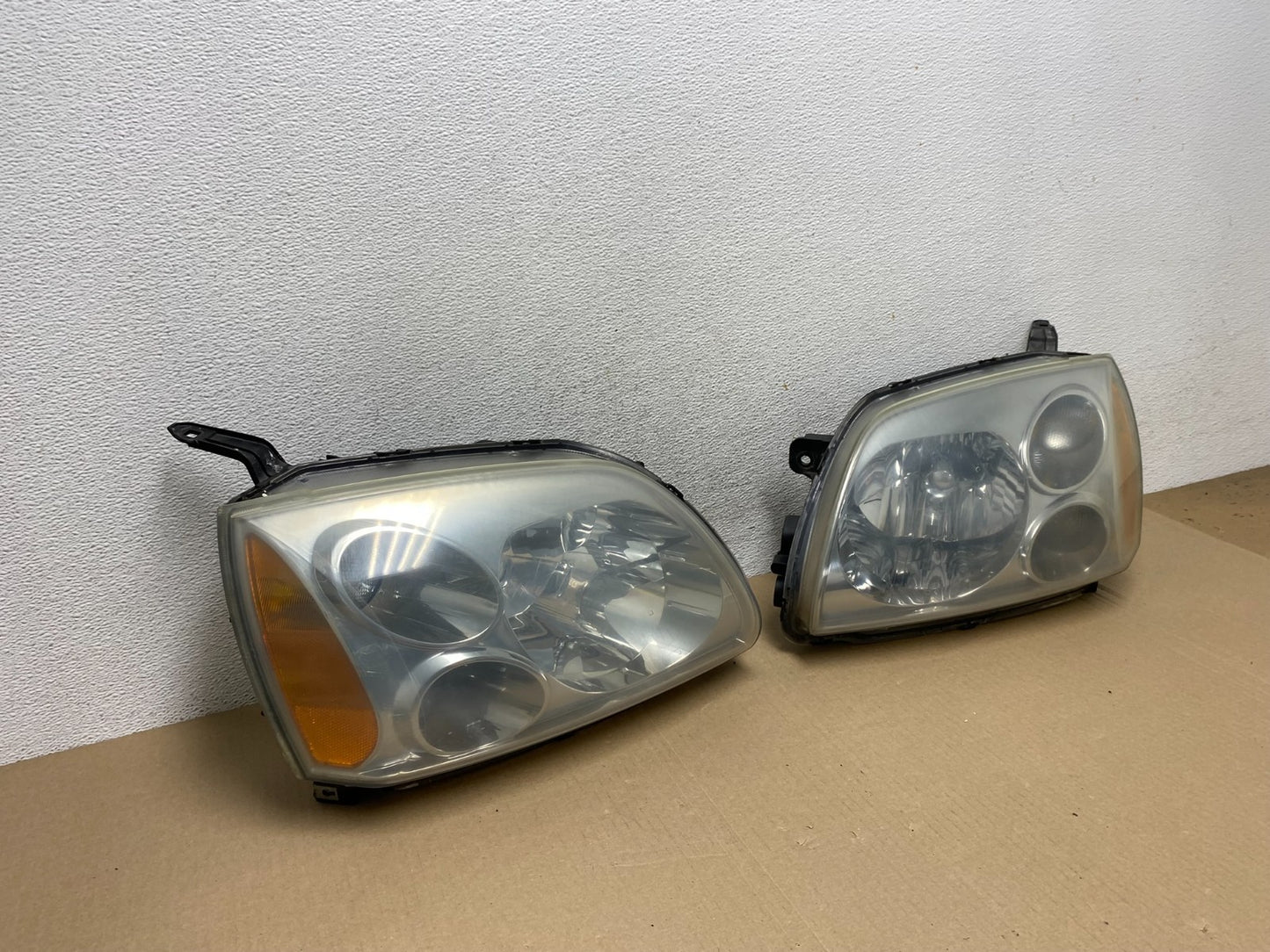 2004 - 2009 Mitsubishi Galant Left+Right Headlights Halogen AF5769 DW2