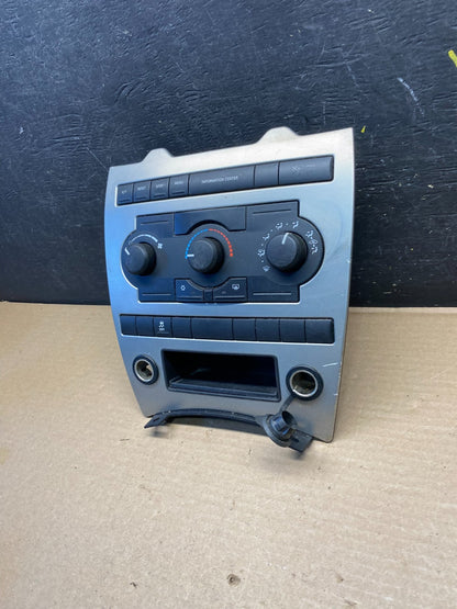2005 2006 2007 Jeep Commander Grand Cherokee A/C Climate Control Bezel s2724 DG2