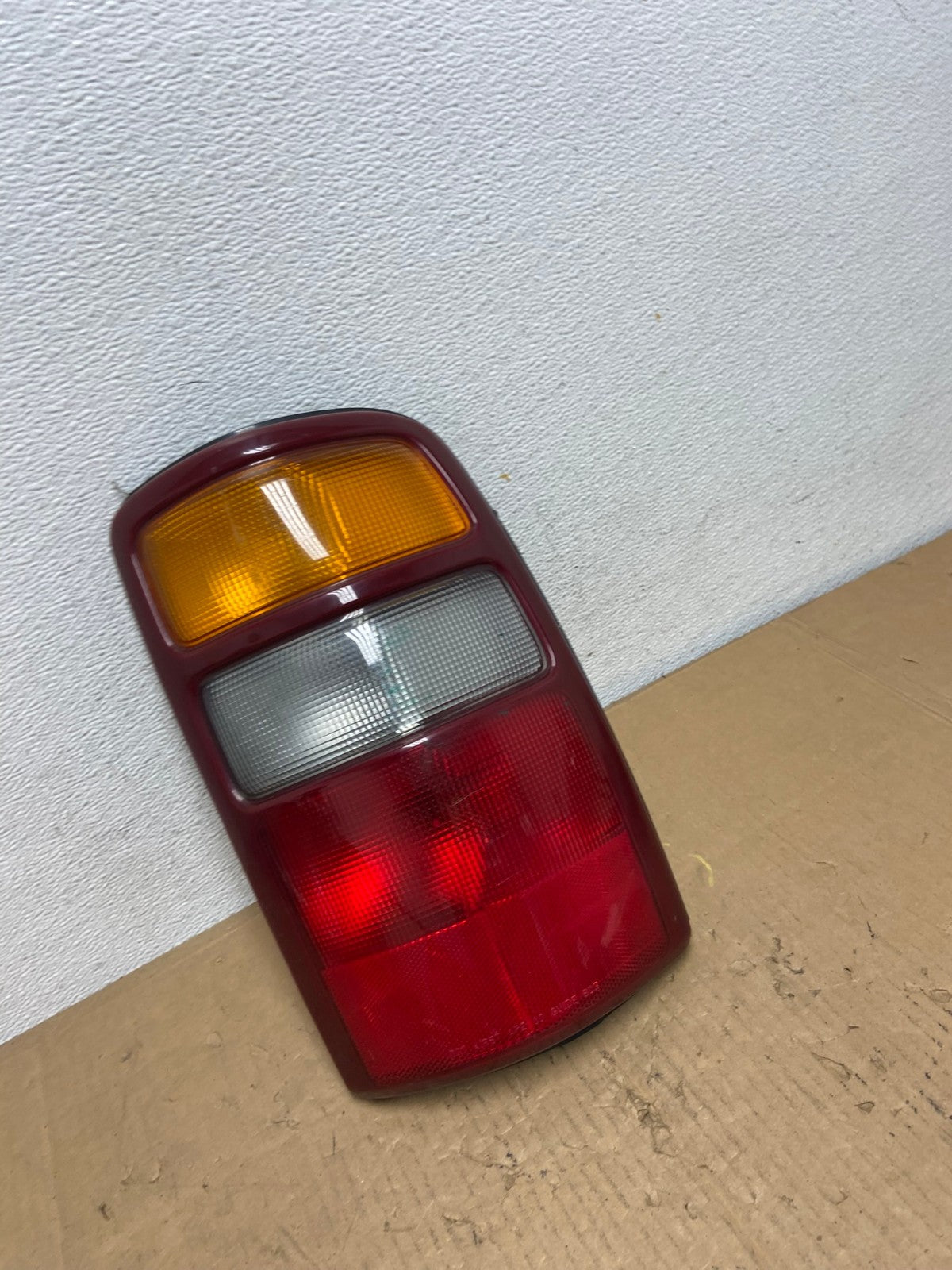 2000 - 2006 Chevrolet Suburban Tahoe Yukon Right Passenger Tail Light AD1003 LK2