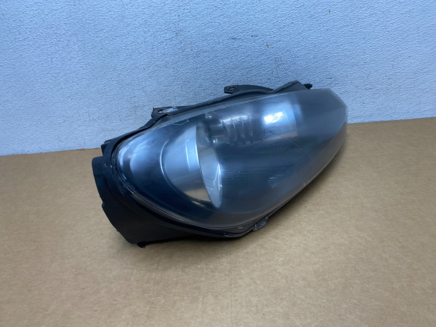 2010-2014 Volkswagen Golf MK6 GTI Right Passenger RH Halogen Headlight AD4420 DW2