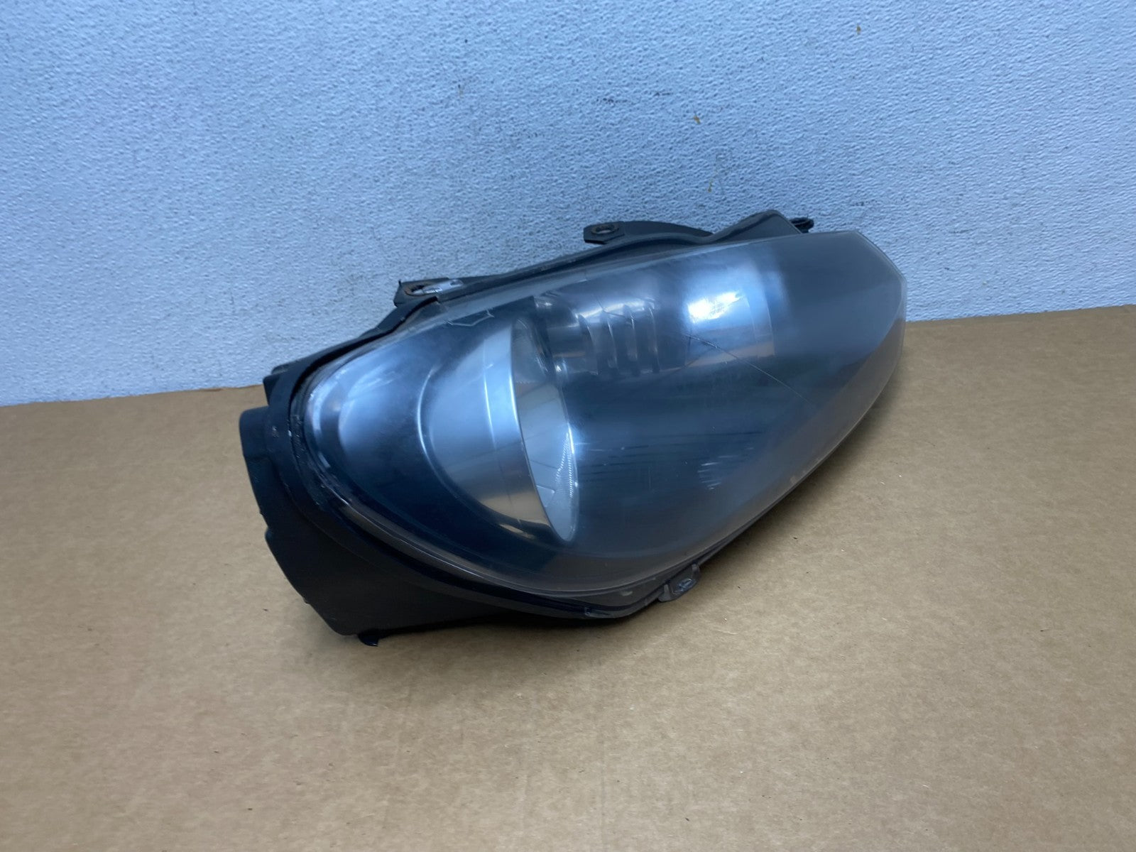2010-2014 Volkswagen Golf MK6 GTI Right Passenger RH Halogen Headlight AD4420 DW2