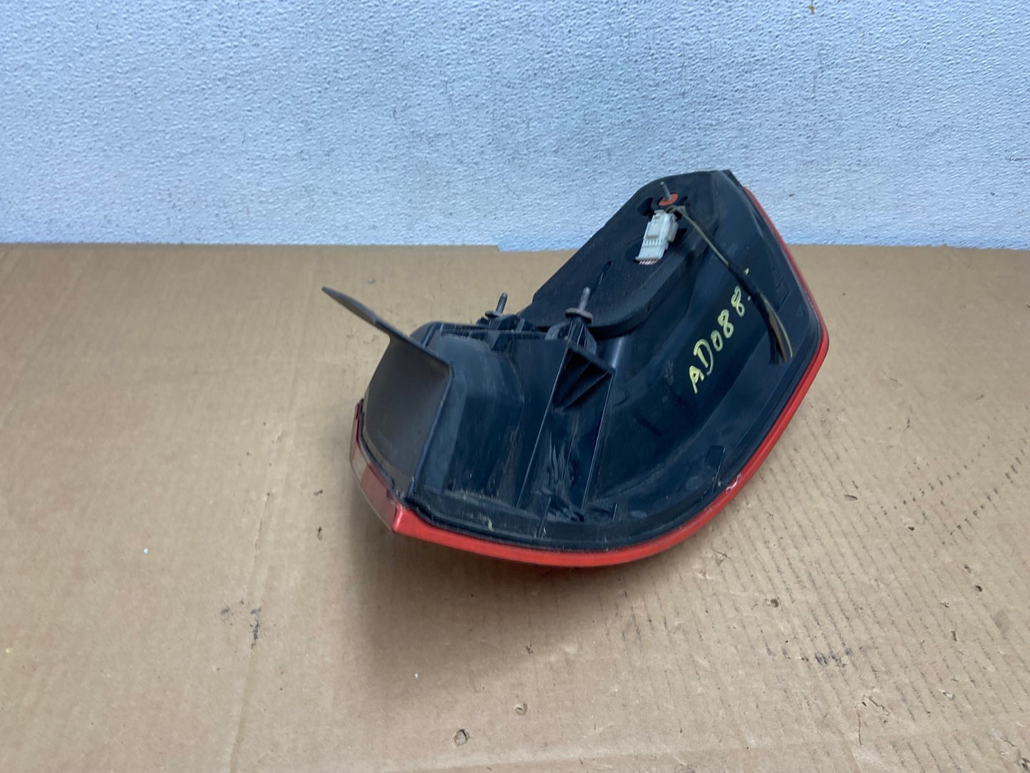 2010-2013 Mercedes-Benz E350 Left Driver LH Side Tail Light AD0885 LK4