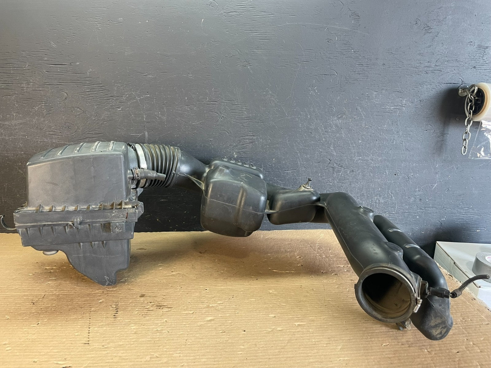 2011 - 2013 Dodge Durango 3.6L Resonator Air Intake Tube AF3514 DW3