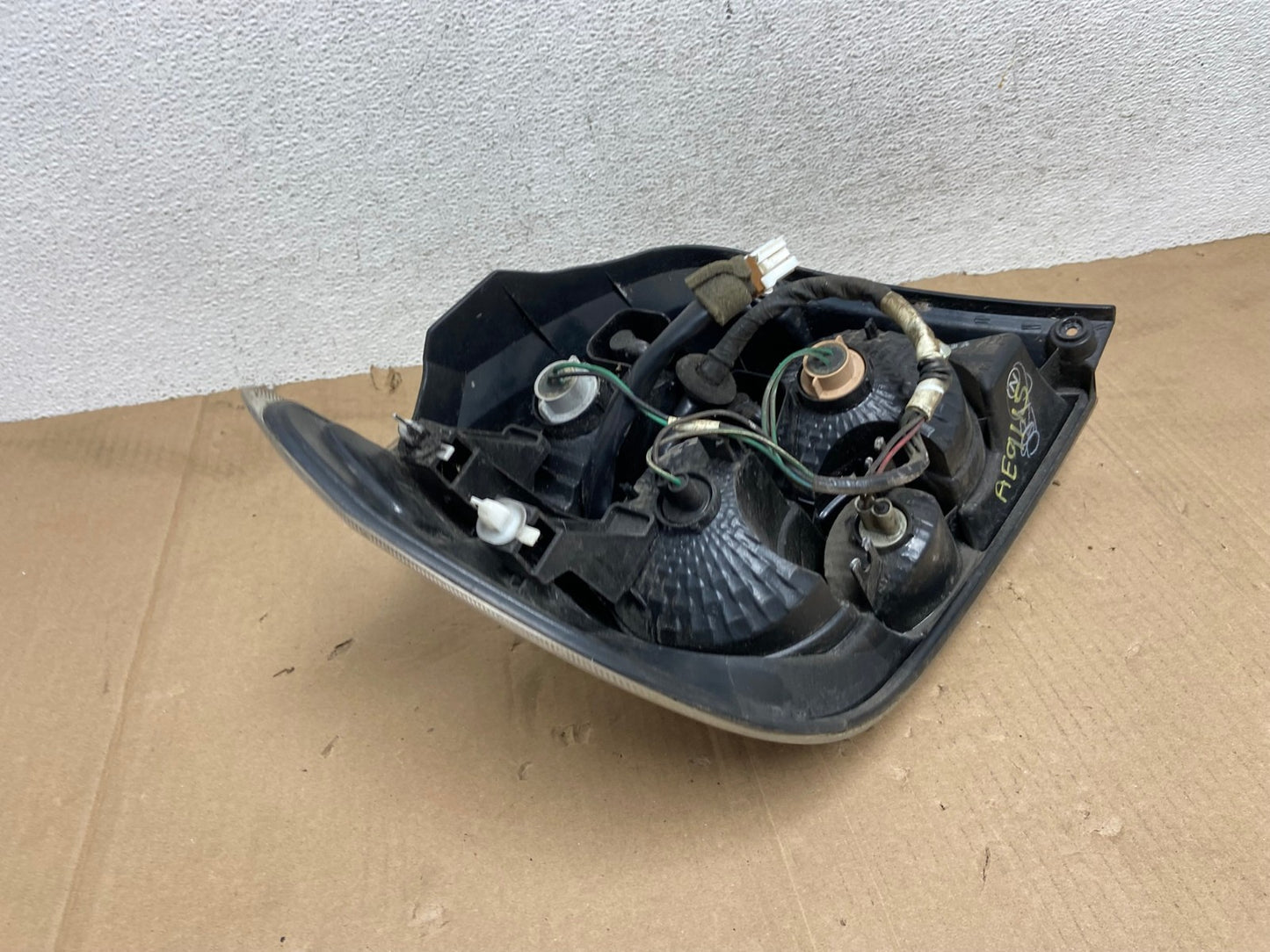 2005 to 2006 Mitsubishi Outlander Right Passenger Side Tail Light AE9115 LK5