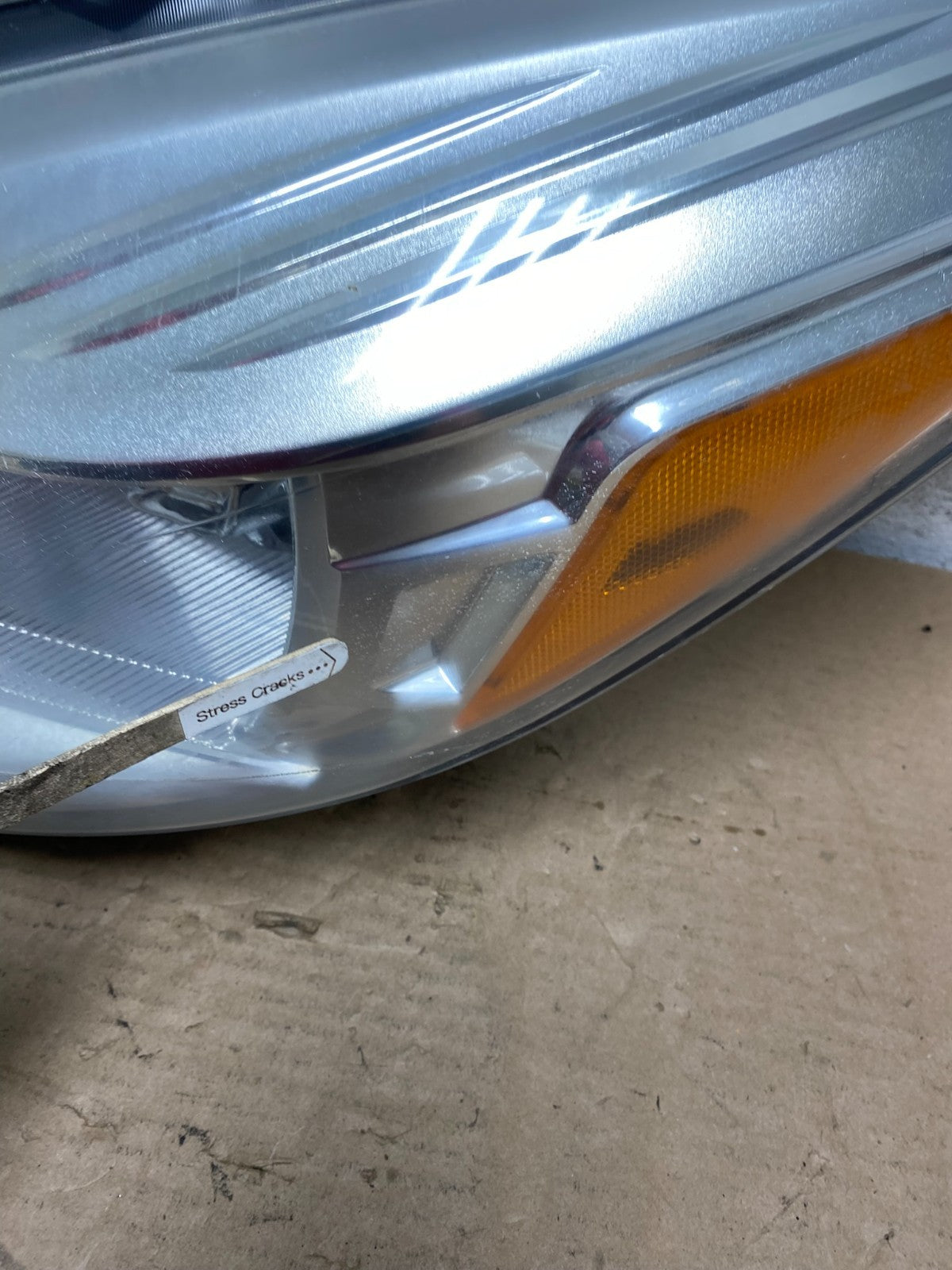 2013 - 2016 Ford Escape Headlight Left Driver Lh Side Halogen AH9526 DW4