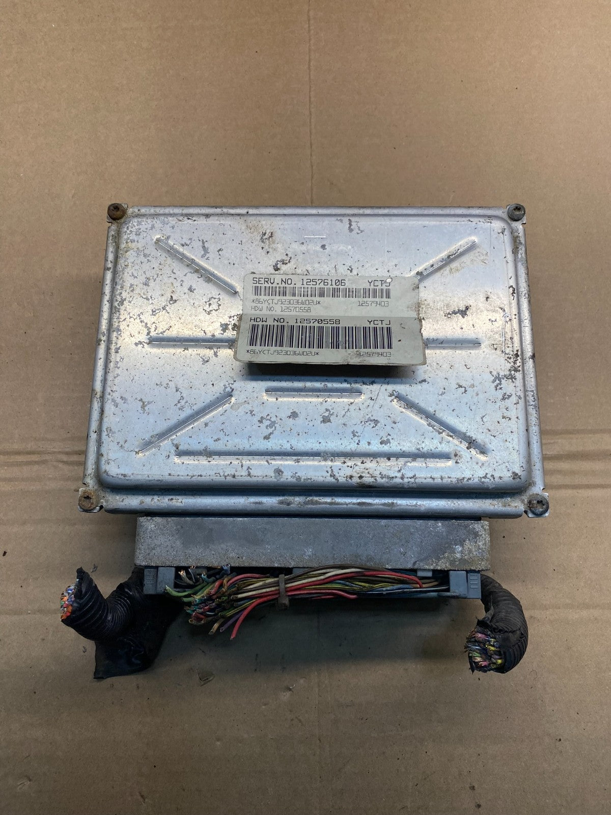 2003-2006 Chevrolet Tahoe Silverado Engine Control 12576106 ECM ECU AE9972 DG0