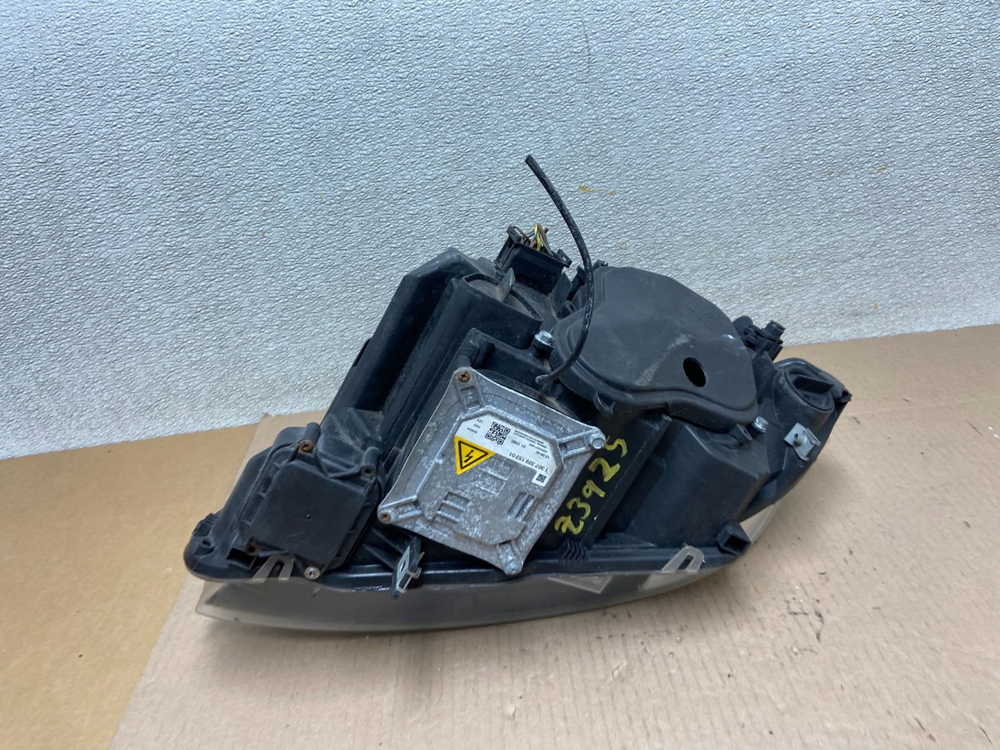 2007-2010 BMW 3-Series Coupe 335i Right Passenger Headlight Xenon HID AD1102 DW8