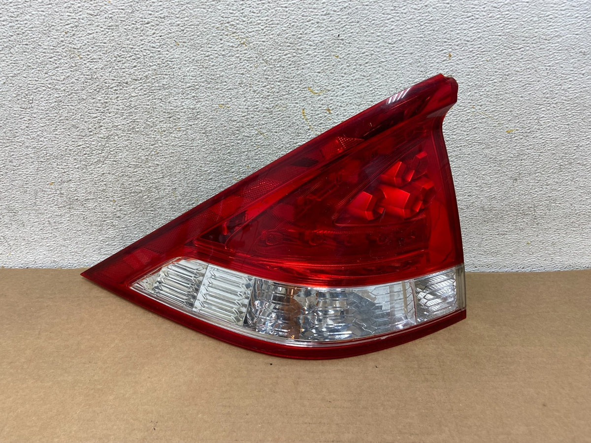 2010-2011 Honda Insight Left Driver LH Side Tail Light AH3096 DW0