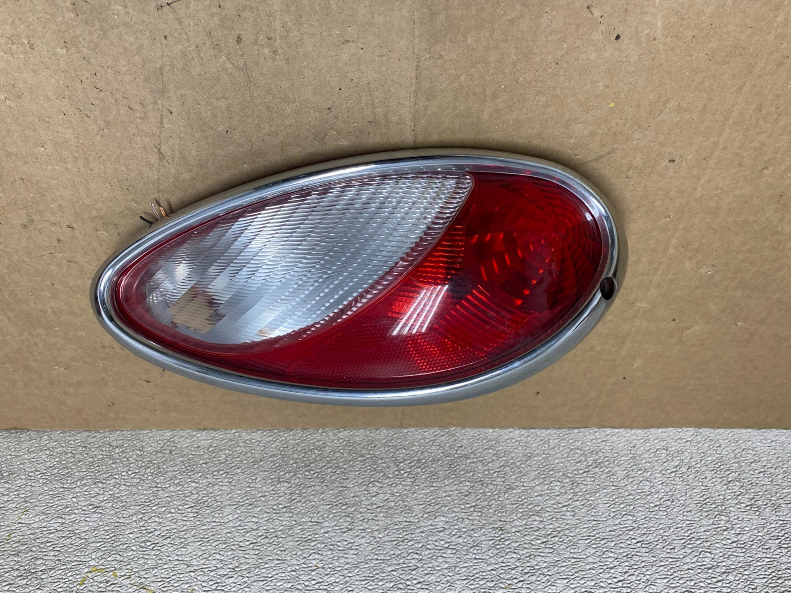 2006 to 2010 Chrysler PT Cruiser Left Driver LH Tail Light Oem W8604 DW0