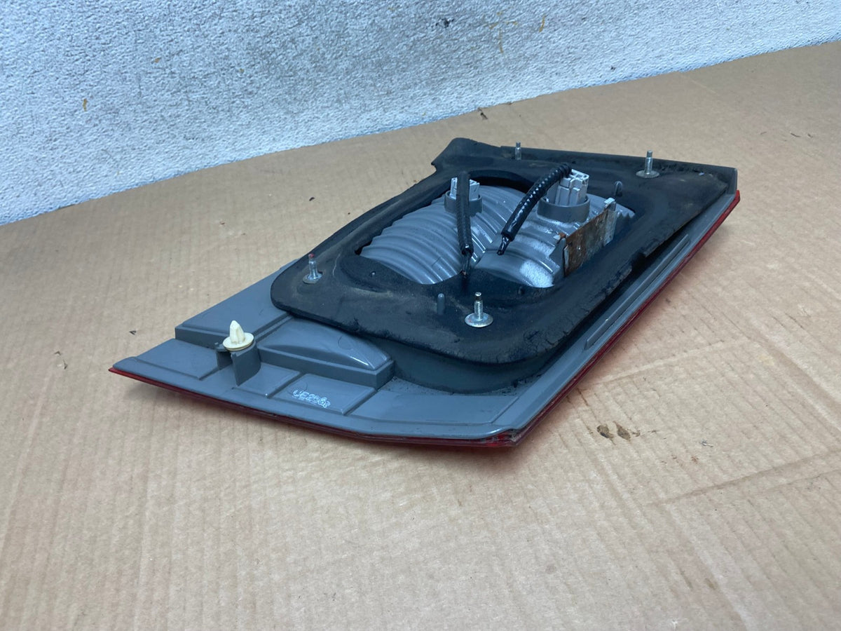 2005 2006 2007 Honda Odyssey Inner Right Passenger RH Tail Light AI6902 LK5