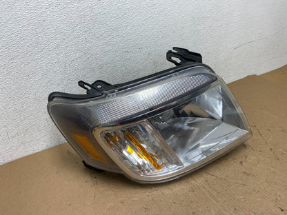 2008 to 2011 Mercury Mariner Right Passenger RH Side Halogen Headlight AD8086 DW2