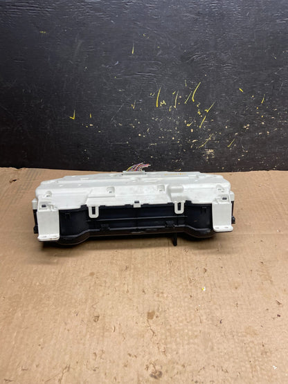 2006  Toyota Sienna Speedometer Cluster Gauge Z0270 DG5