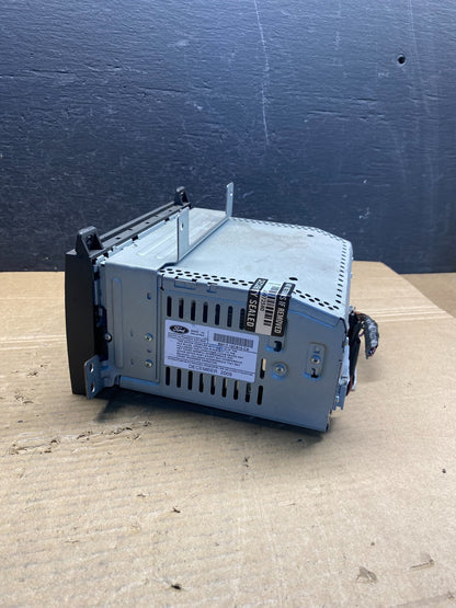 2006 - 2011 Lincoln Town Car AM/FM Radio CD Player AD6561 DG1