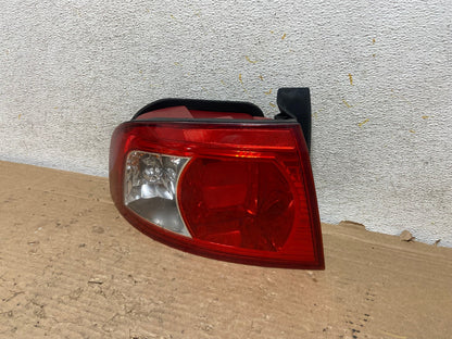 2003-2006 Kia Optima Left Driver LH Side Tail Light AH9233 LK2