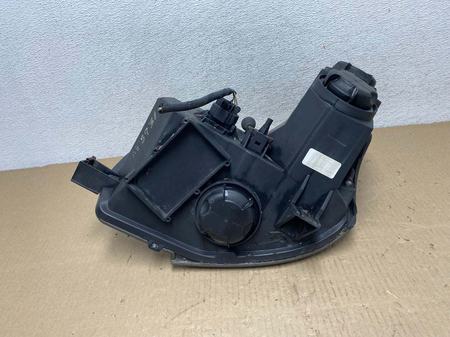2003 to 2007 Cadillac CTS Right Passenger RH Halogen Headlight AG5931 DW6