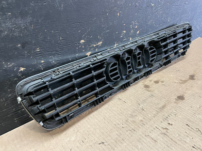 2000 to 2002 Audi A4 Upper Front Grill Grille y9644 DG5