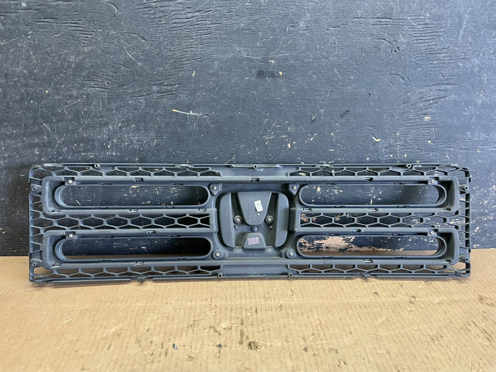 2006 to 2008 Honda Ridgeline Front Upper Grille Grill OEM  AA5937 DG4