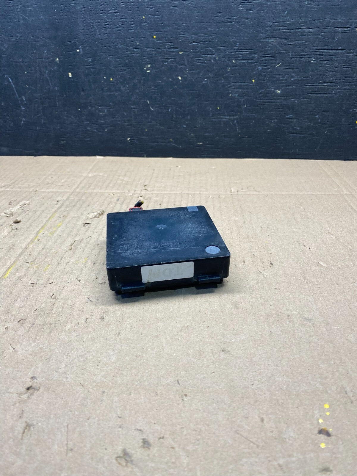 2010 to 2015 Lincoln MKT Blind Spot Control Module Radar Computer L9078 DG2