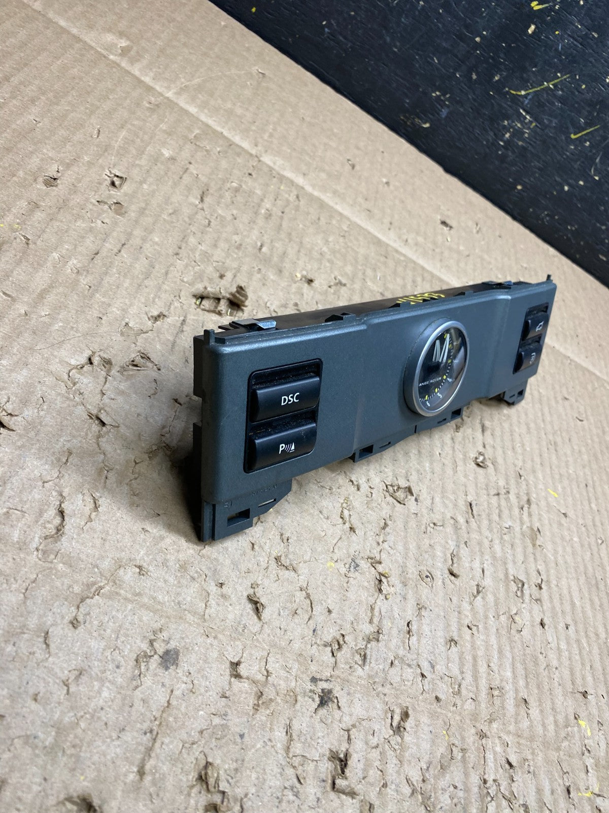 2007-2009 Range Rover L322 Center Dash Park Trunk Switch Control Clock v1533 DG1