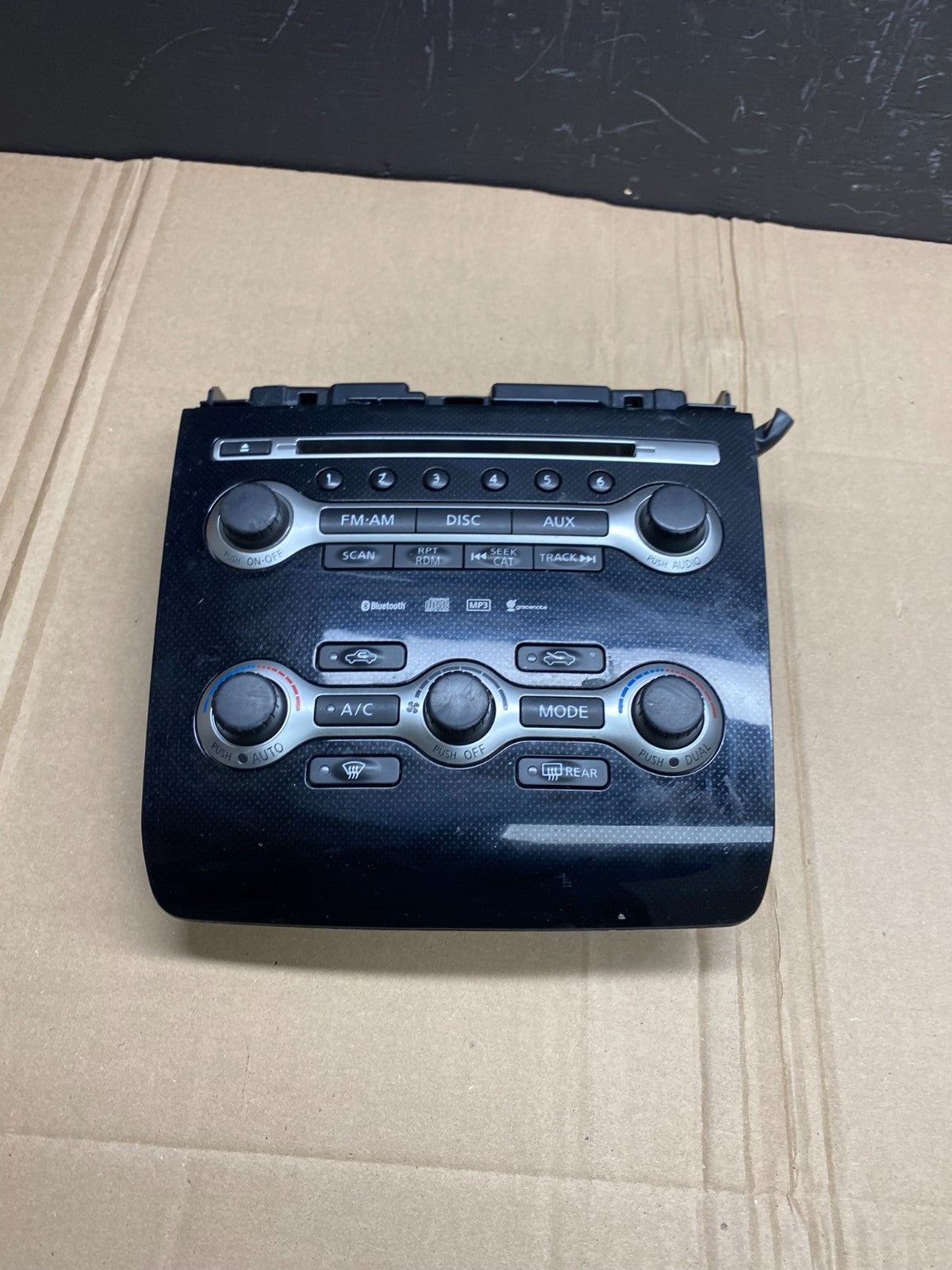 2009 2011 Nissan Maxima Radio Audio Panel Climate Control Bezel Trim ab8636 DG0