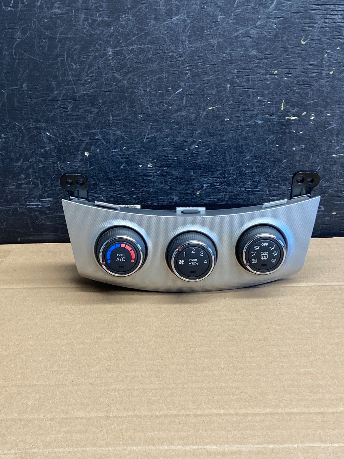 2007 - 2010 Hyundai Elantra Center Heater A/C AC Climate Control Panel AG0443 DG0