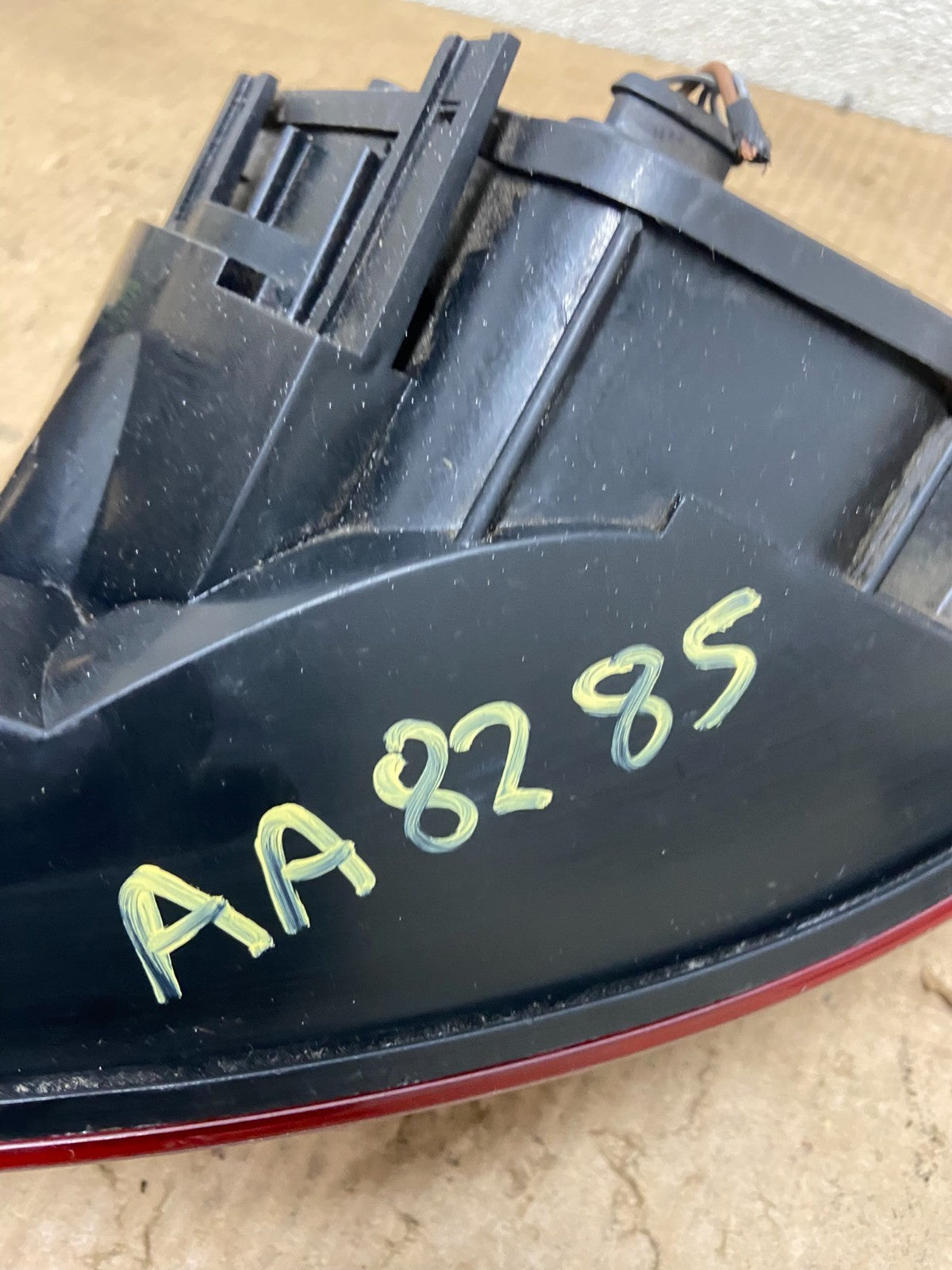 2007-2010 Volkswagen Touareg Lh Driver Left Side Tail Light Oem AA8285 LK7