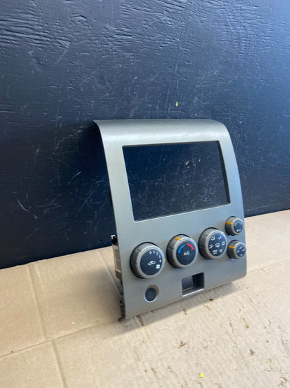 2004 - 2007 Nissan Titan Armada Radio r Climate Control Bezel Trim OEM AB9685 DG2