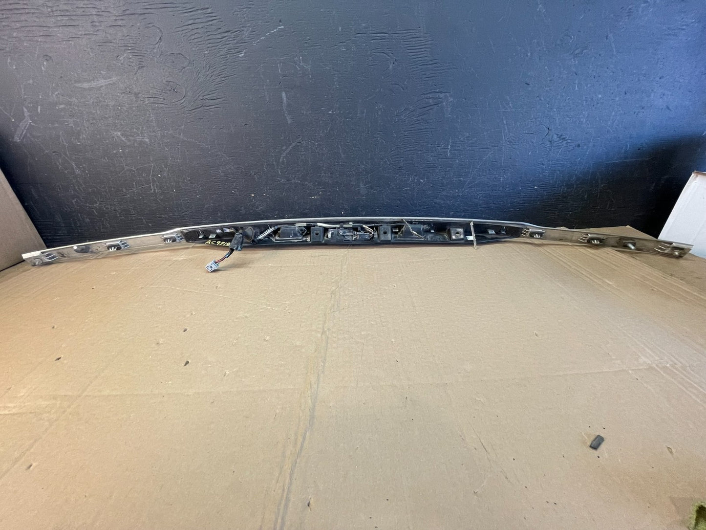 2011-2014 Ford Explorer Rear Tailgate Gate Trim Molding With Camera OE AC9718 DG3