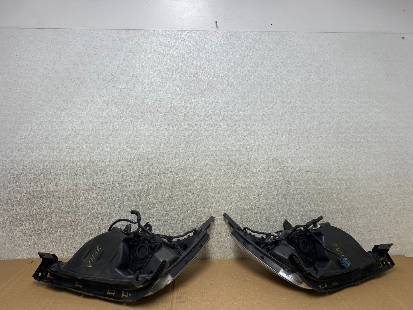 2005 2006 2007 Honda Odyssey Left+Right Set Halogen Headlights V1186 DW10