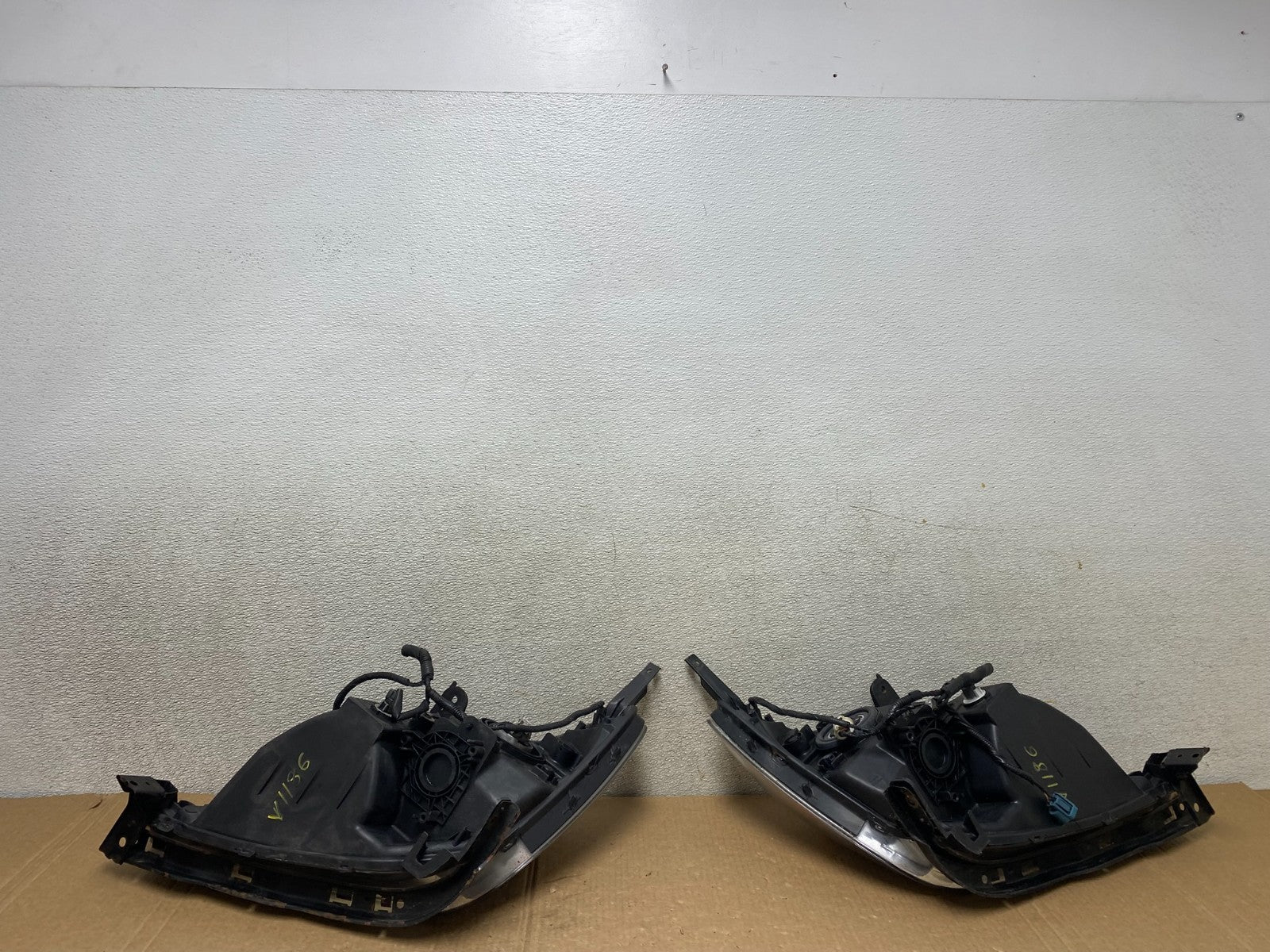 2005 2006 2007 Honda Odyssey Left+Right Set Halogen Headlights V1186 DW10