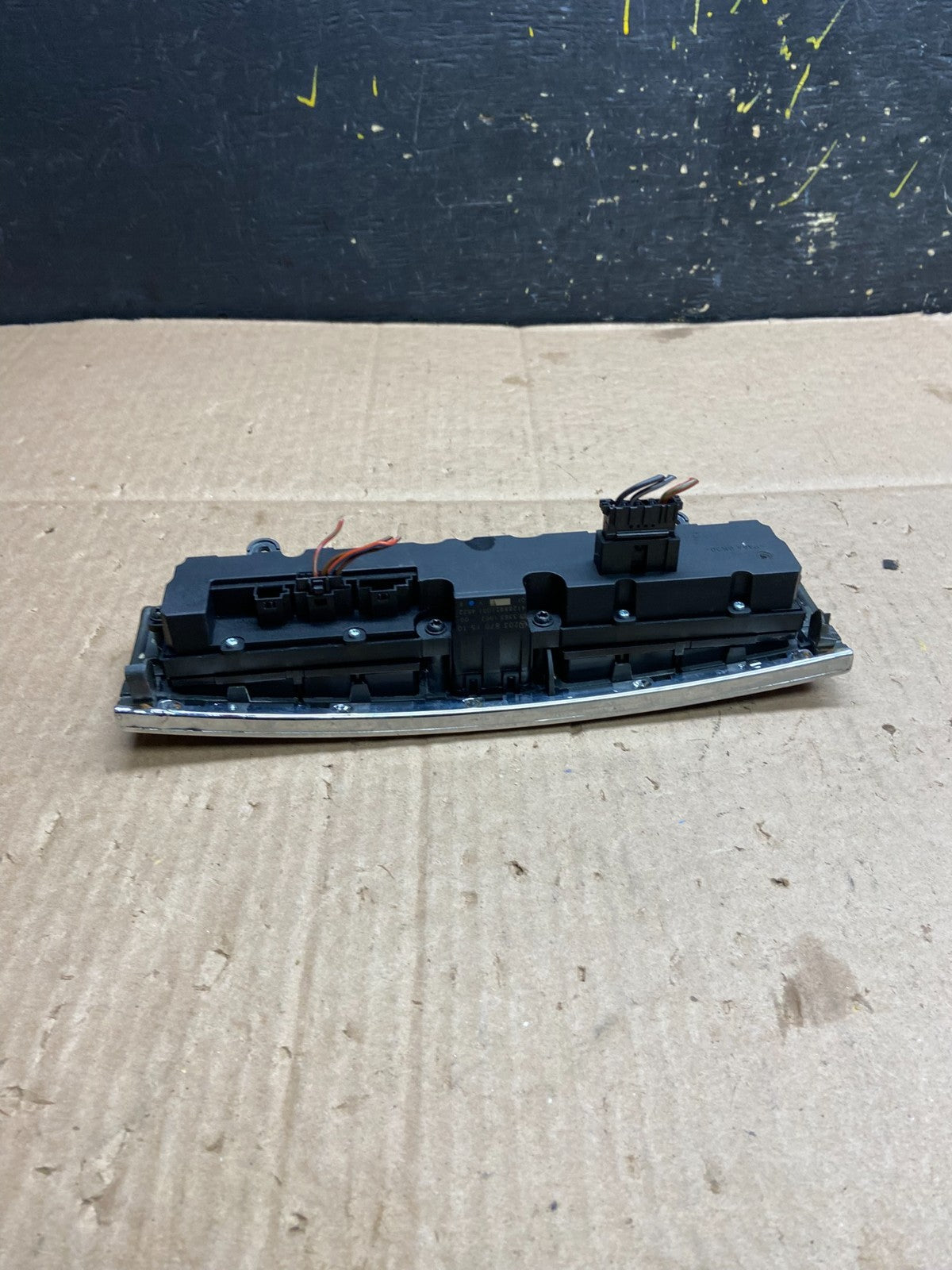 2005 - 2007 Mercedes C230 C240 Center Console Switch Control Unit Y2371 DG4