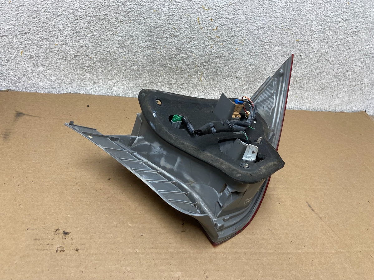 2001 to 2003 Honda Civic Coupe Right Passenger Rh Side Tail Light AH4423 DW4