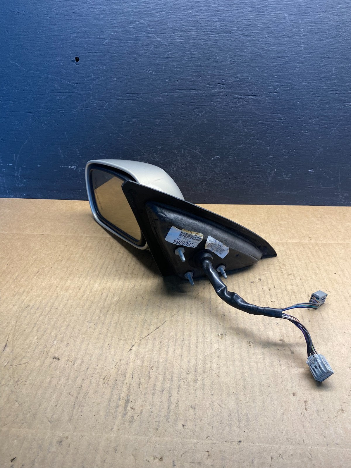 2009 to 2011 Buick Lucerne Left Driver LH Side View Door Mirror OEM AC2865 DW6