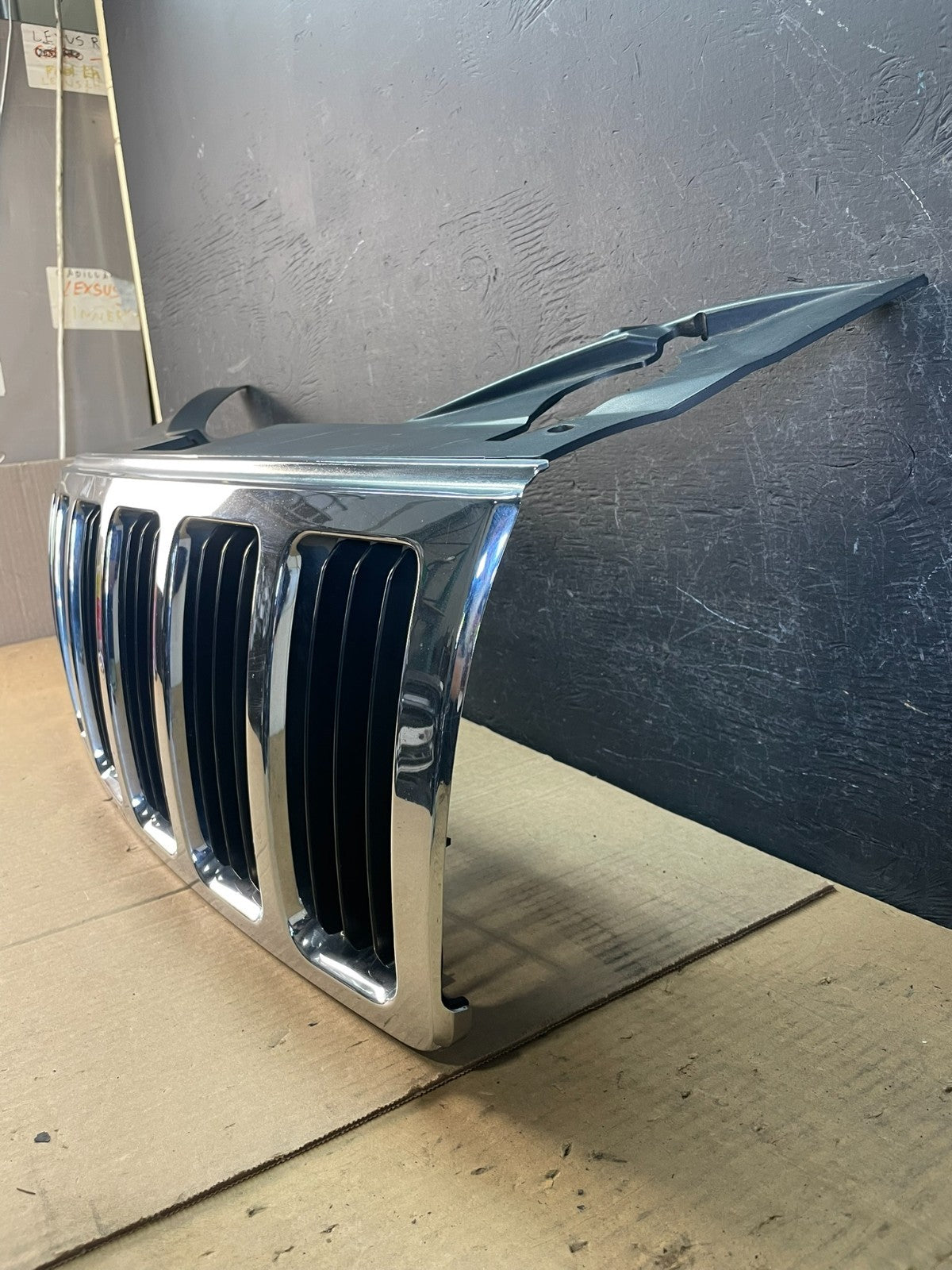 2005 2006 2007 Jeep Grand Cherokee Front Upper Grill Grille ad0240 DG1