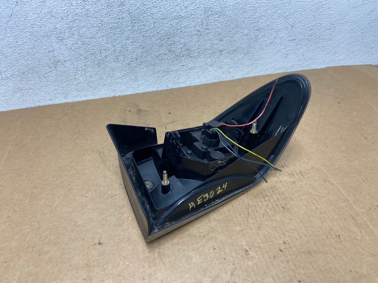 1994 to 1998 Saab 900 & Turbo Left Driver LH Side Tail Light AE3024 LK6
