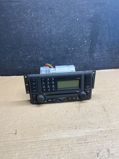 2005 2006 2007 2008 Land Range Rover LR3 6 CD Changer Stereo Radio AH3867 DG0