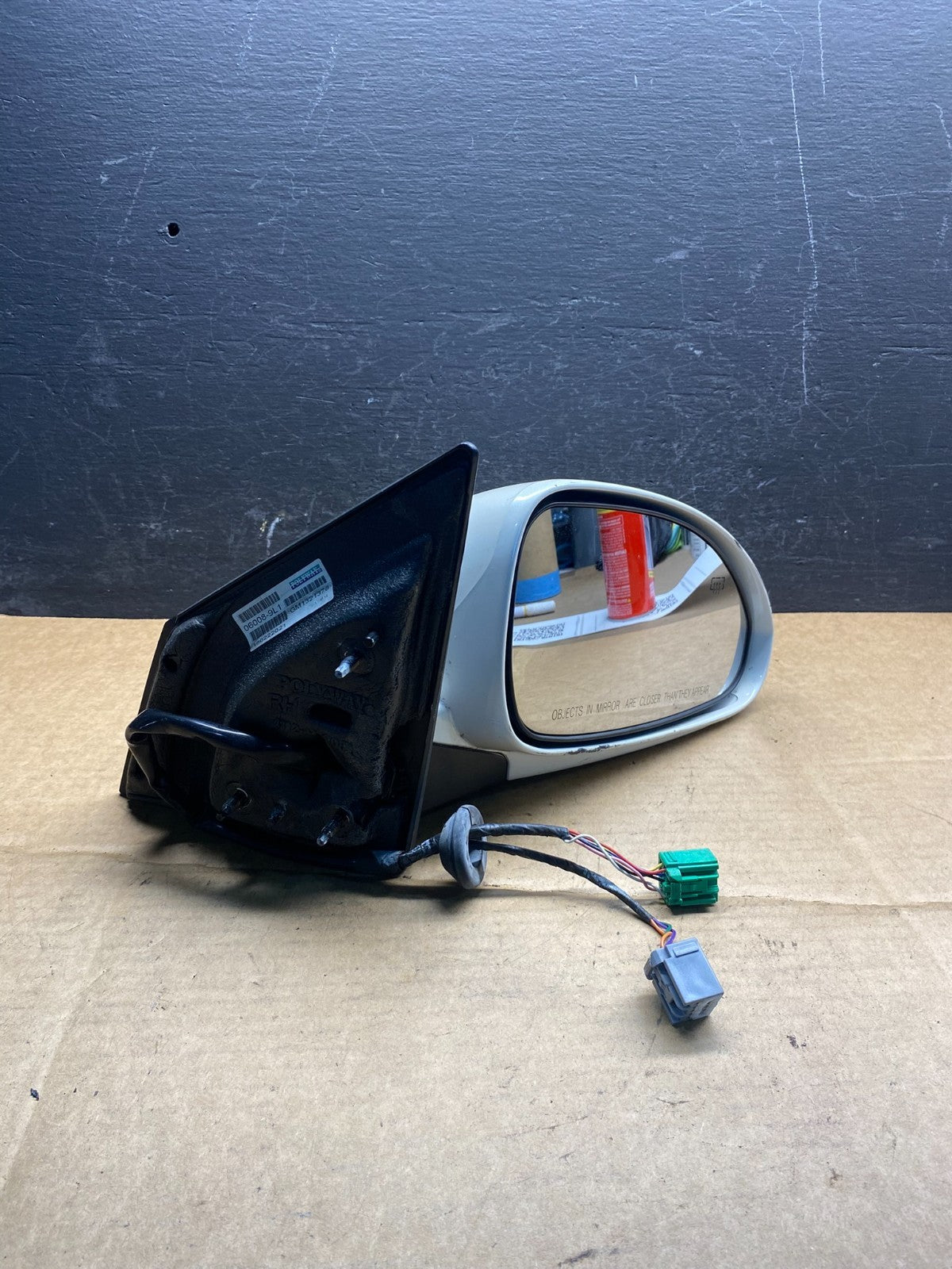 2008 to 2012 Buick Enclave Right Passenger Side View Door Mirror AD6767 DG9
