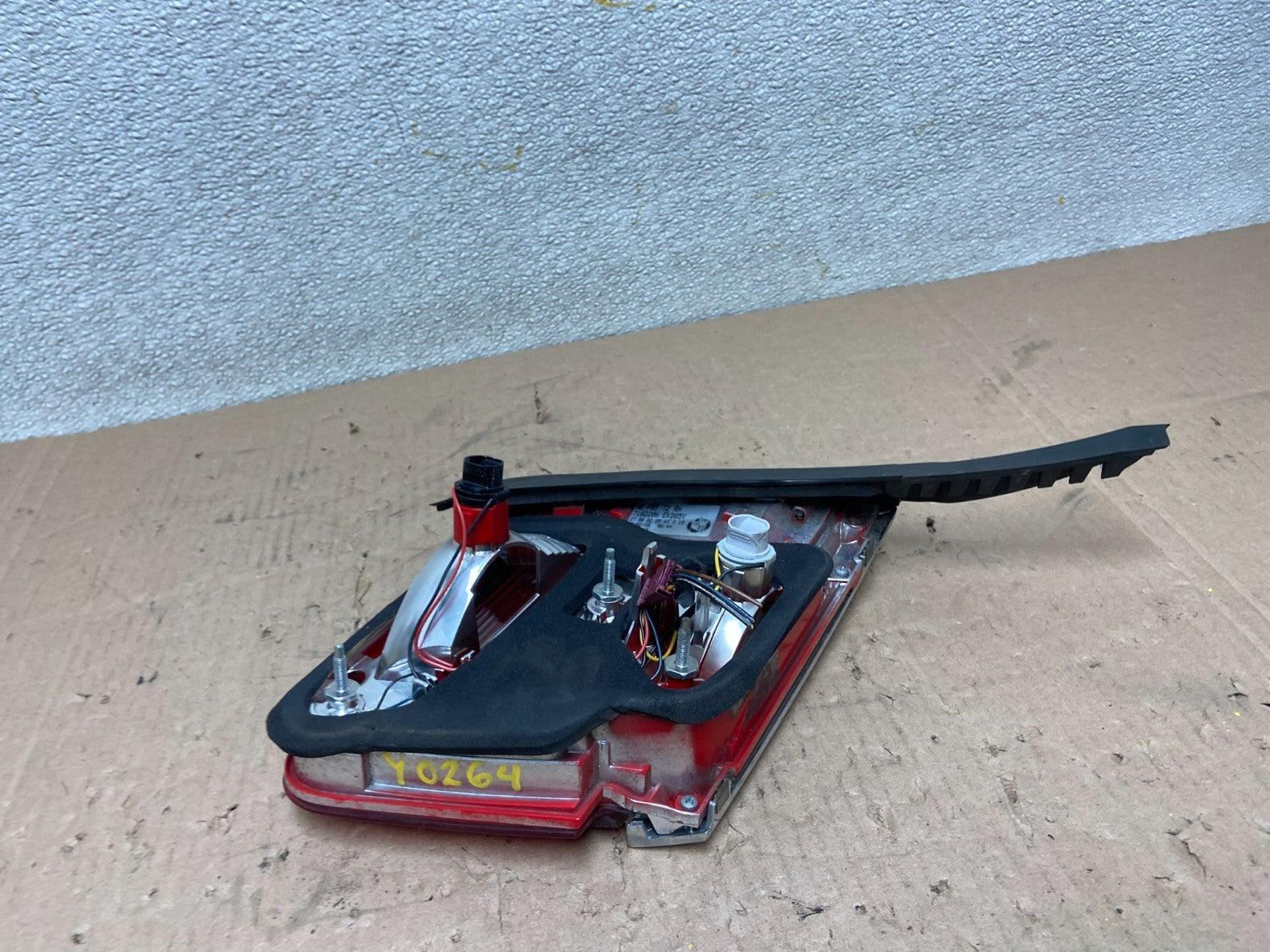 2009 - 2012 Bmw 7-Series F01 F02 750i Right Passenger Inner Tail Light Y0264 DW4