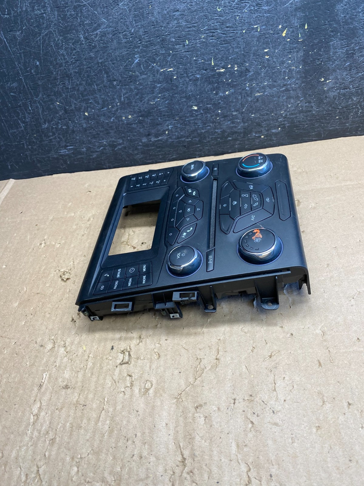 2013 - 2016 Ford Fusion Radio Climate Control A/C Control AJ1630 DG1