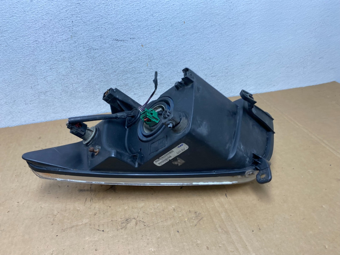 2007-2012 Dodge Caliber Right Passenger RH Headlight Halogen TYC AD2806 DW5