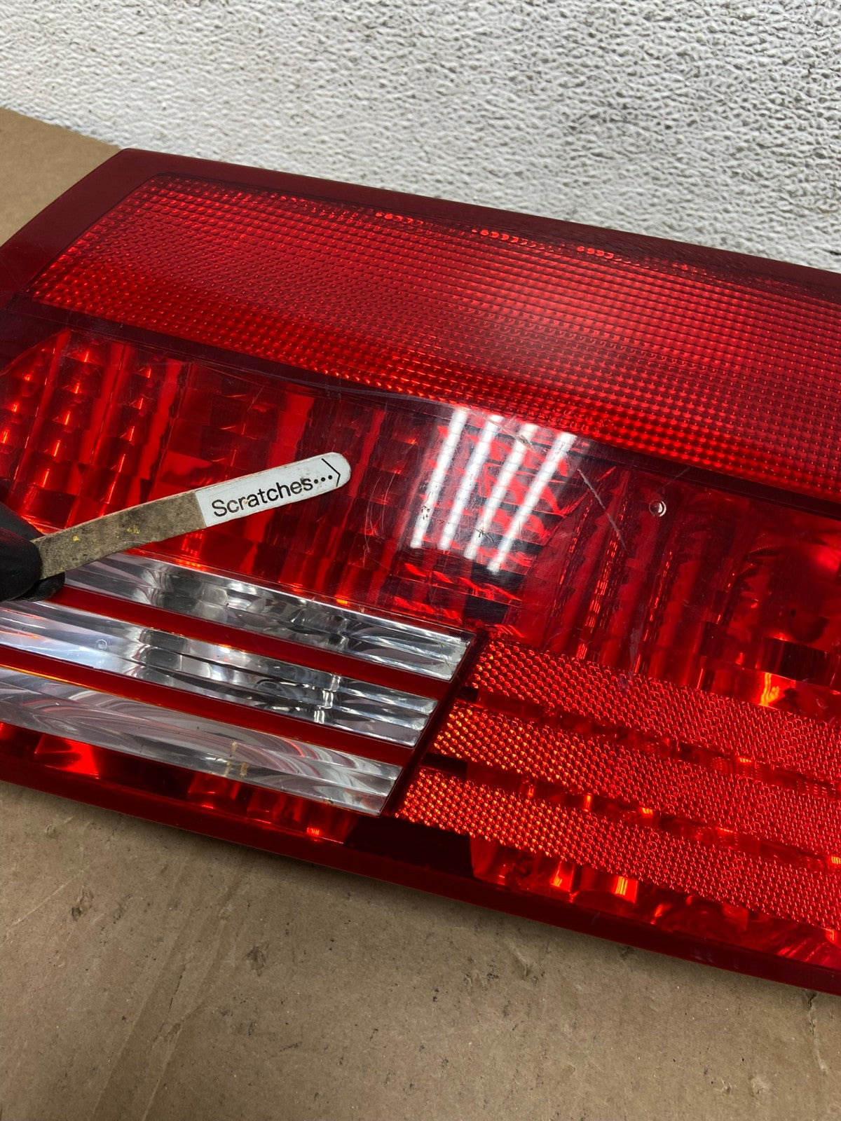 2004-2005 Toyota Sienna Right Passenger RH Side Inner Tail Light AD7920 LK3