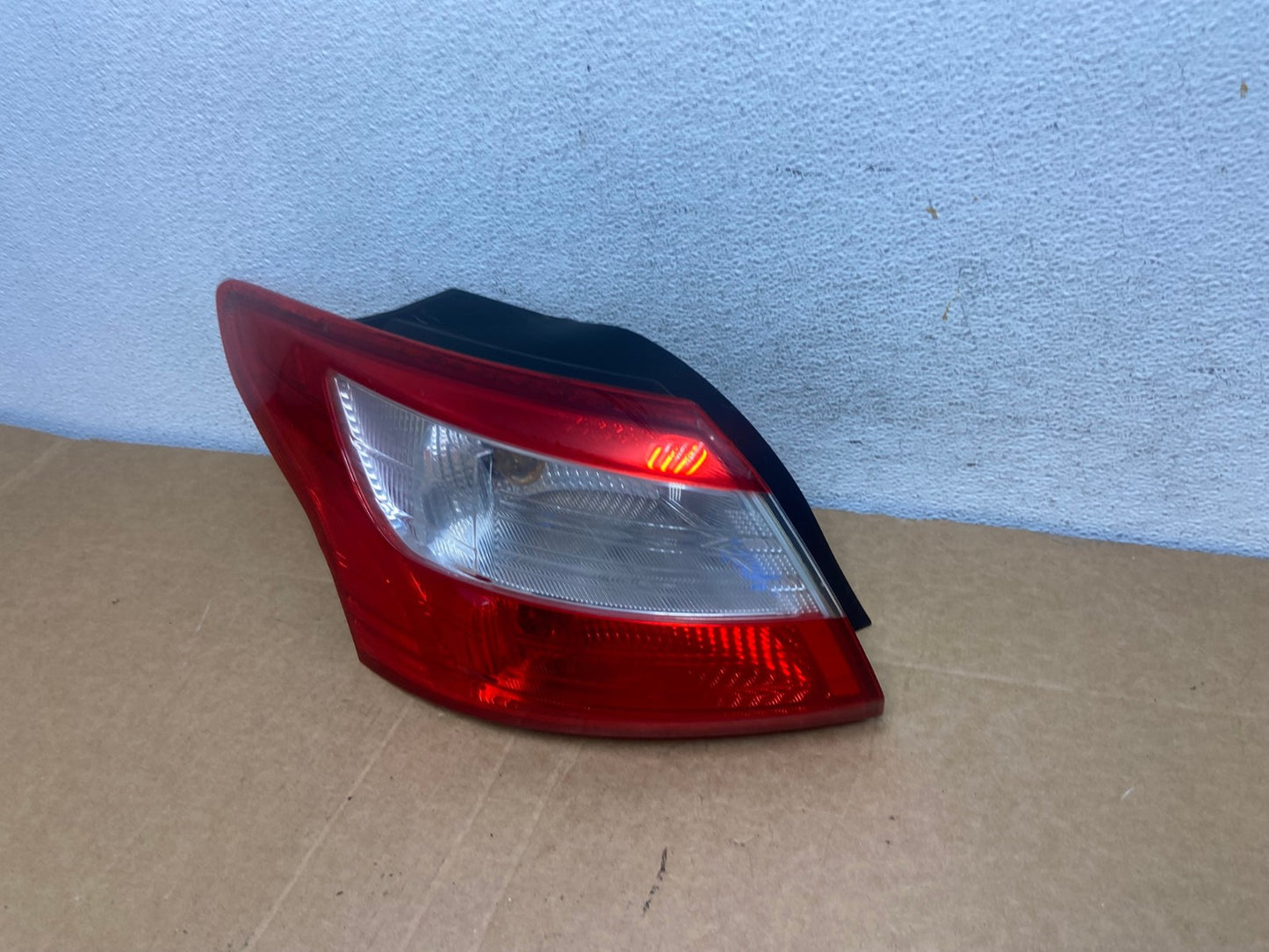 2012 2013 2014 Ford Focus Sedan Left Driver Lh Side Tail Light AD5312 LK1