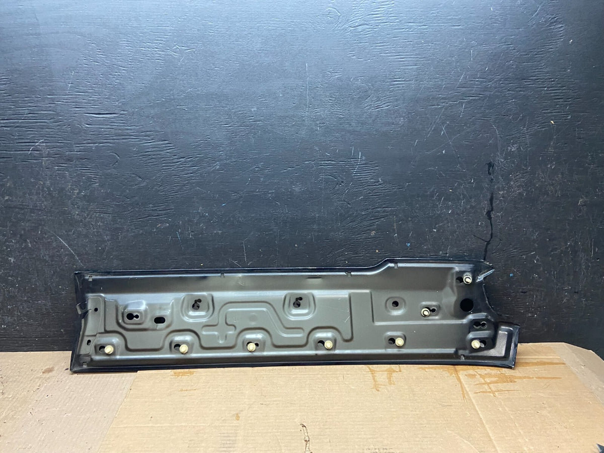 2011 2017 Nissan Quest Left Rear Quarter Sliding Panel Trim Molding Cover H71566
