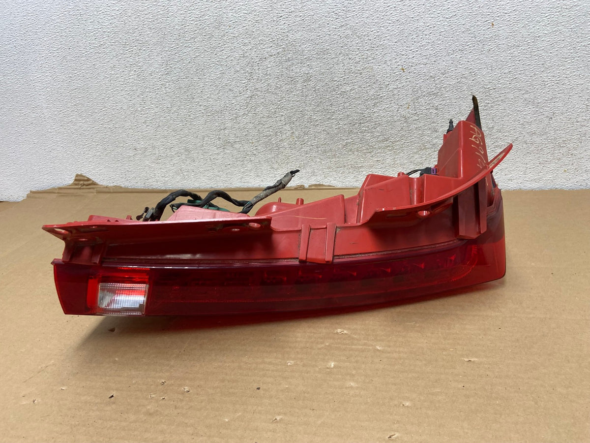 2010 to 2016 Cadillac Srx Right Passenger RH Side Tail Light AG9145 LK3