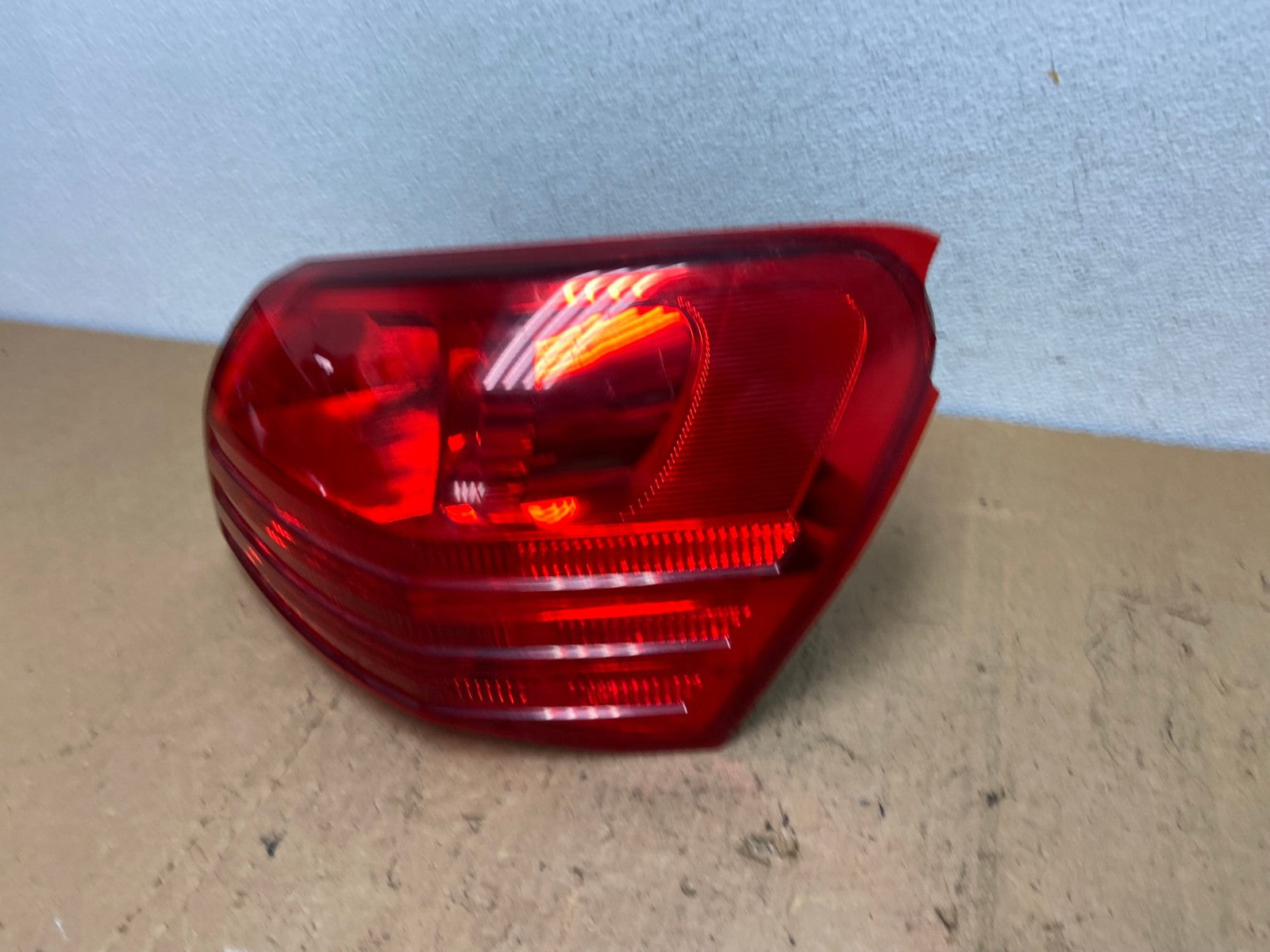 2008 to 2015 Nissan Rogue Right Passenger Rh Side Tail Light AD0579 LK1